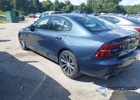 2022 Volvo S60 B5 Momentum from USA, damaged, VIN 7JRL12FZ4NG153847
